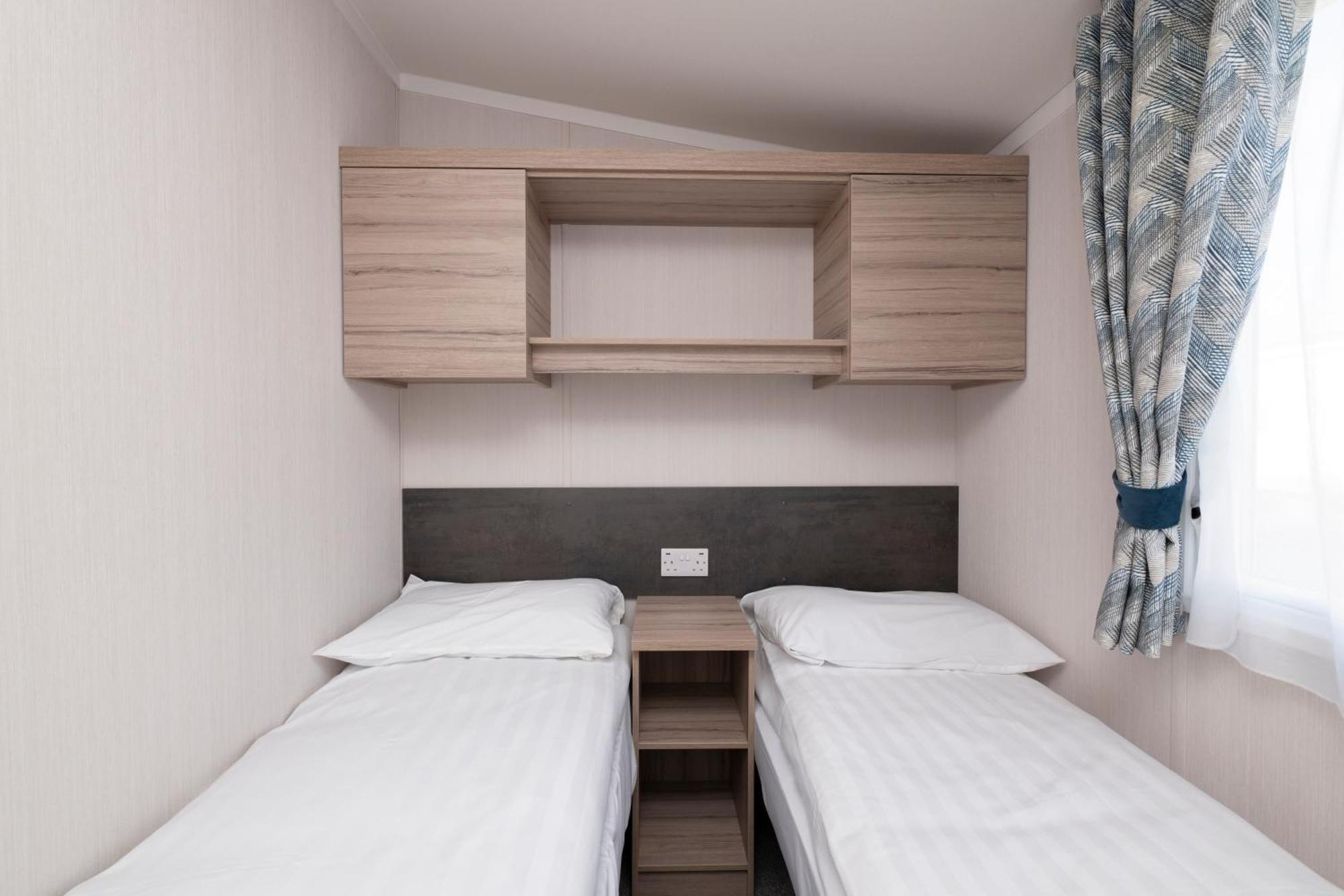 Tencreek Holiday Park Лоо Екстер'єр фото