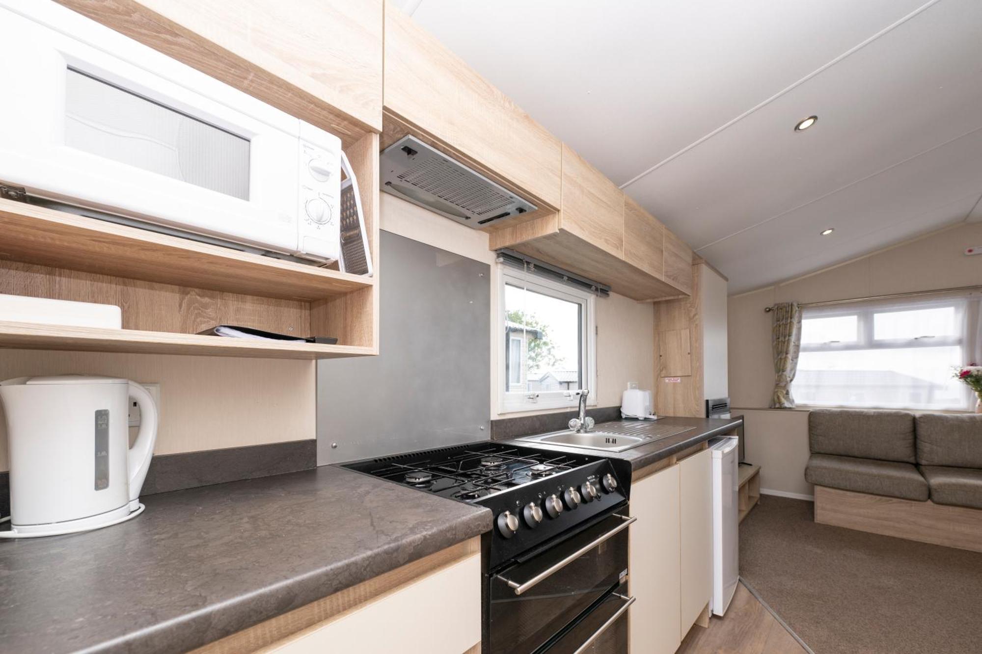 Tencreek Holiday Park Лоо Екстер'єр фото