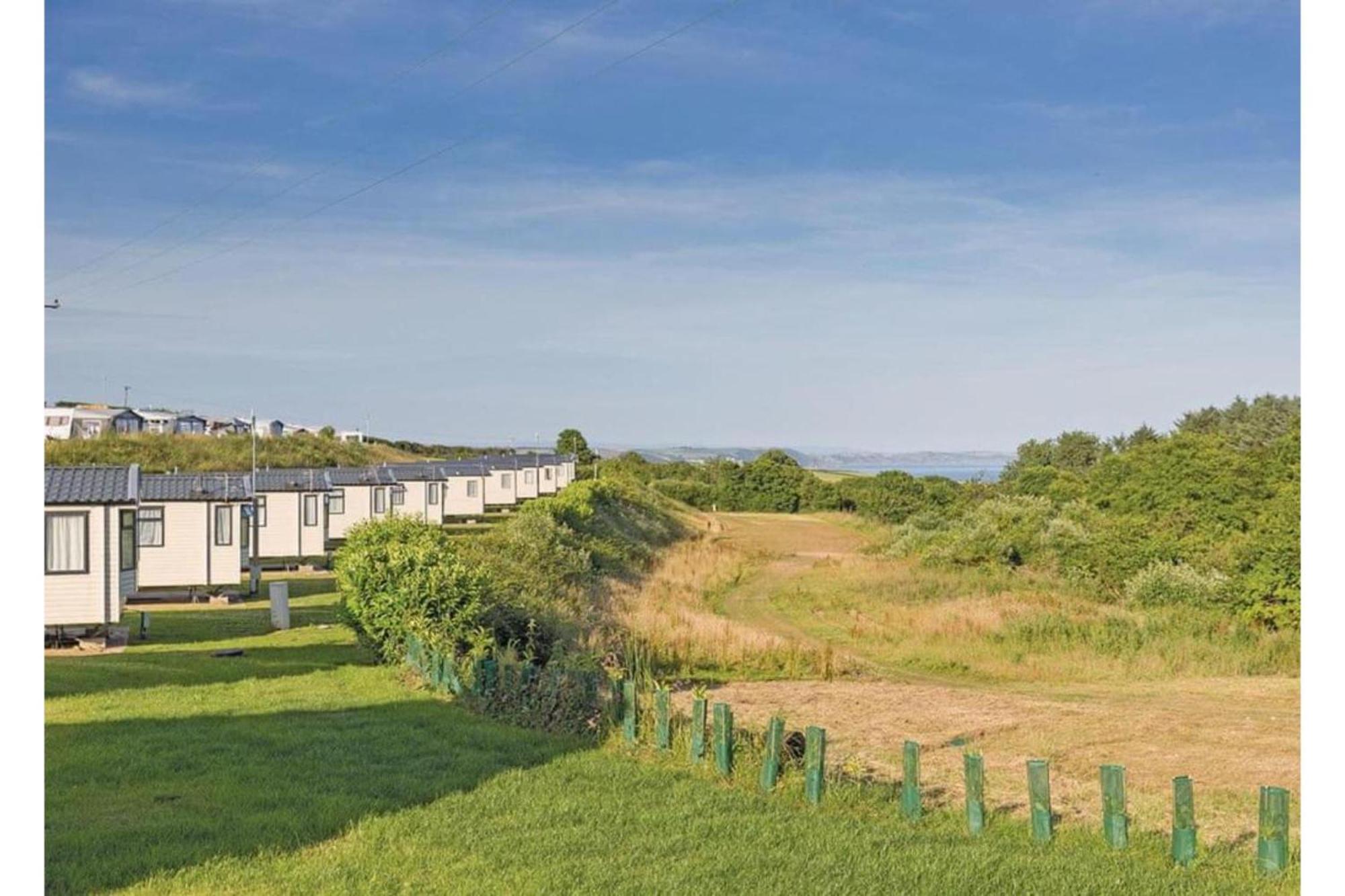 Tencreek Holiday Park Лоо Екстер'єр фото