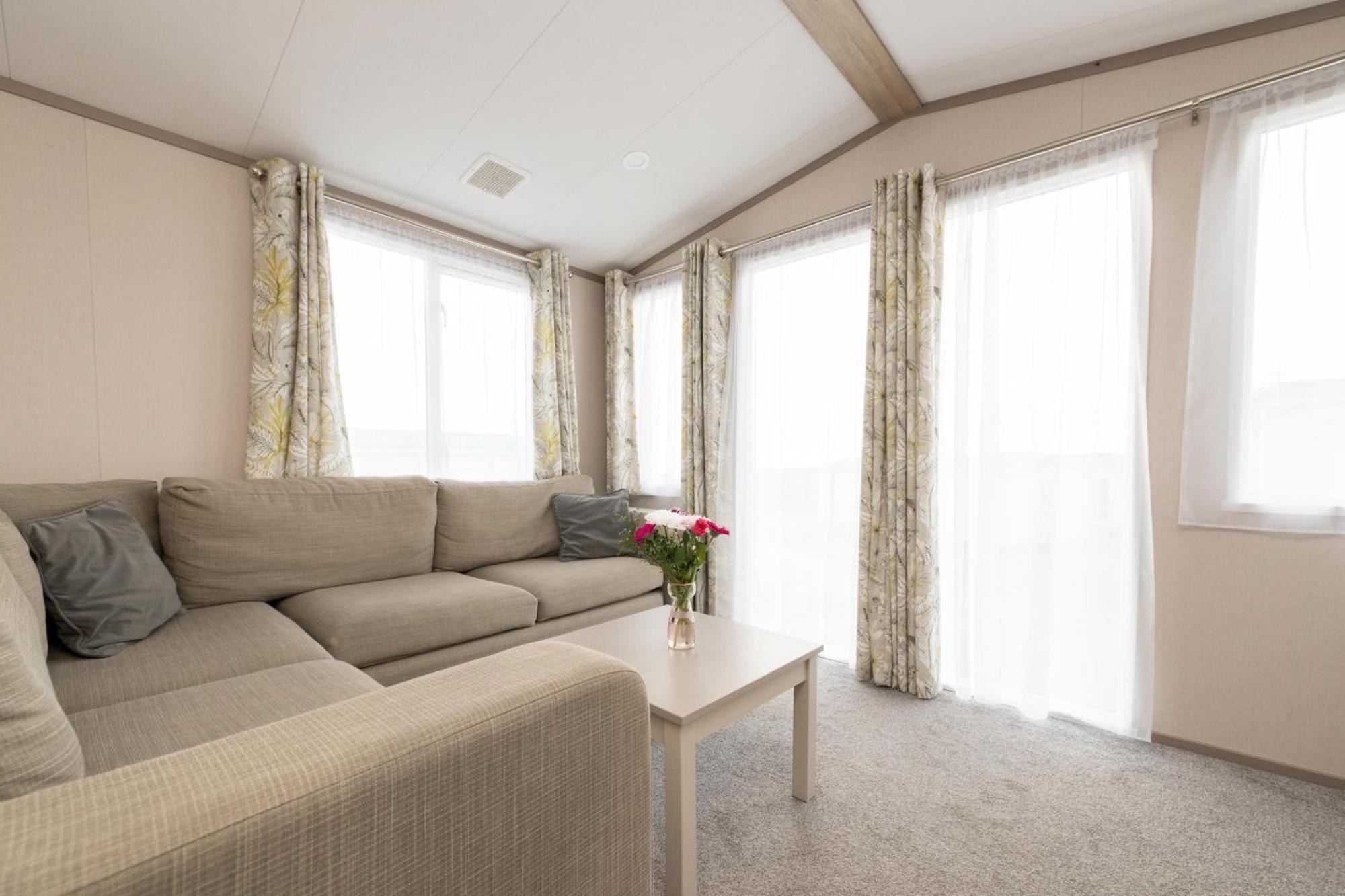 Tencreek Holiday Park Лоо Екстер'єр фото