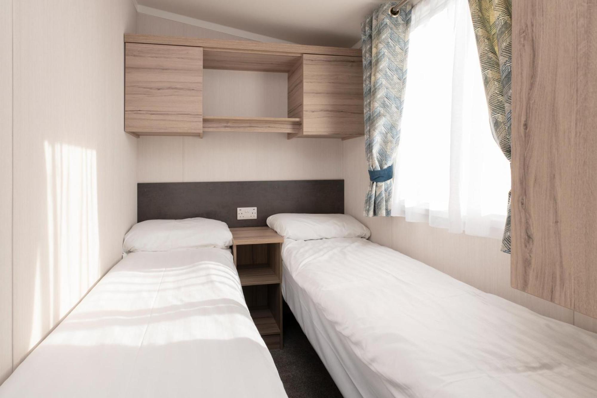 Tencreek Holiday Park Лоо Екстер'єр фото