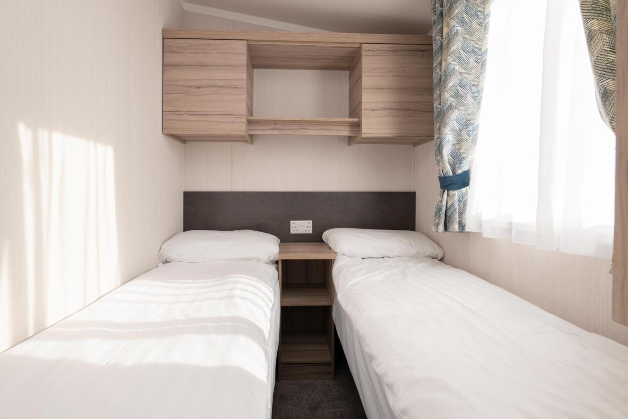 Tencreek Holiday Park Лоо Екстер'єр фото