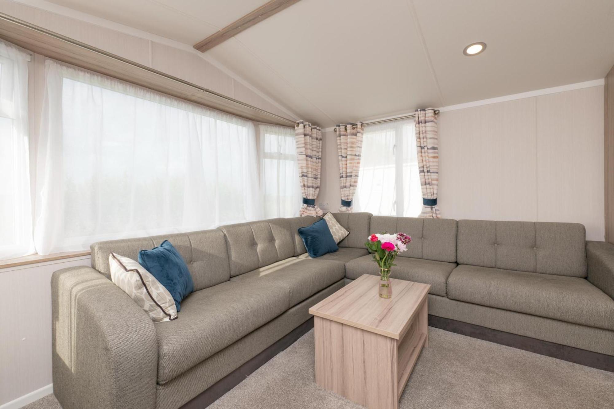 Tencreek Holiday Park Лоо Екстер'єр фото