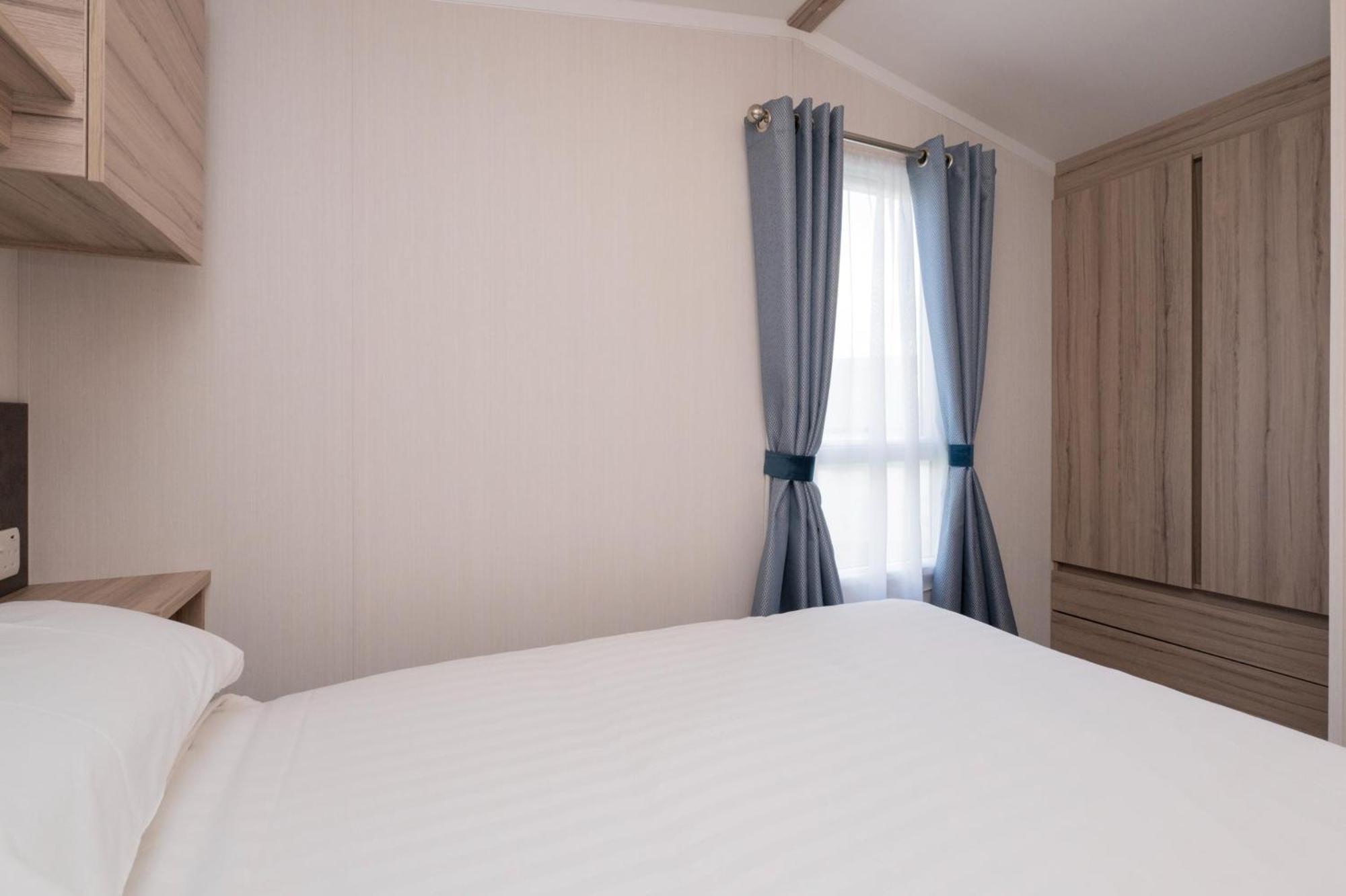 Tencreek Holiday Park Лоо Екстер'єр фото