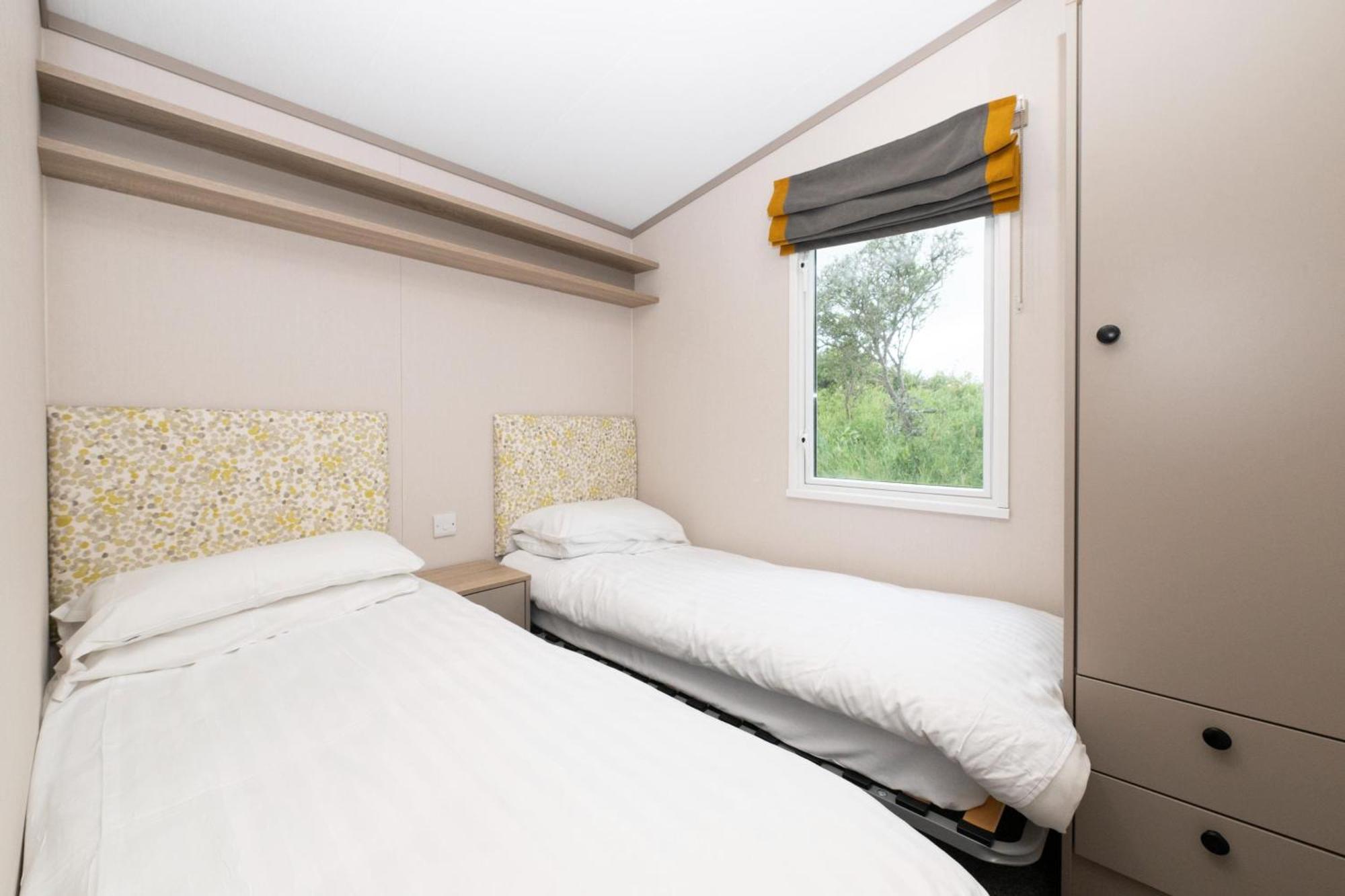 Tencreek Holiday Park Лоо Екстер'єр фото
