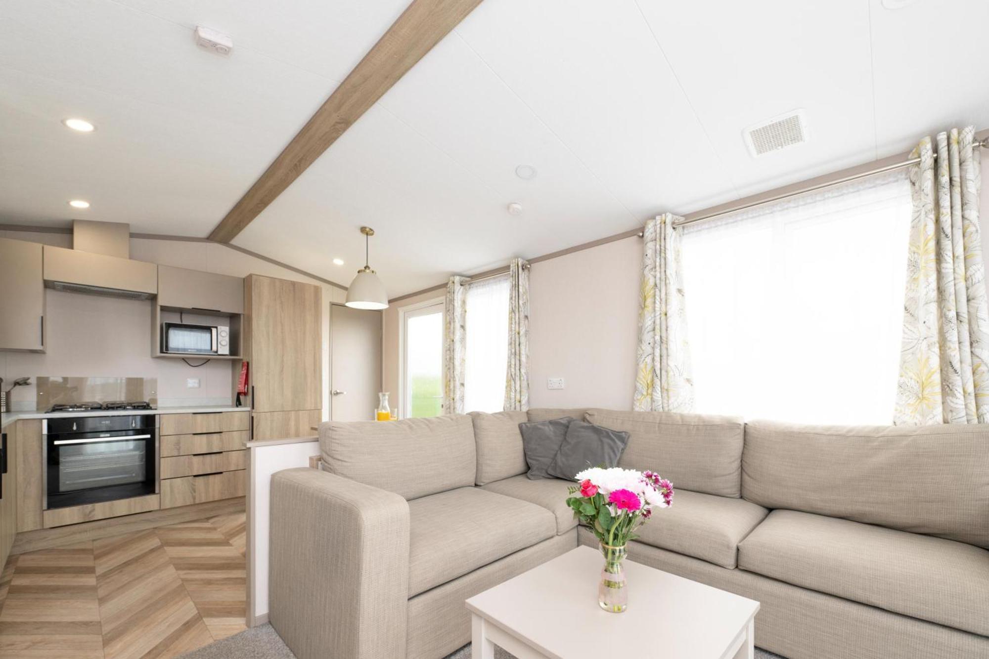 Tencreek Holiday Park Лоо Екстер'єр фото